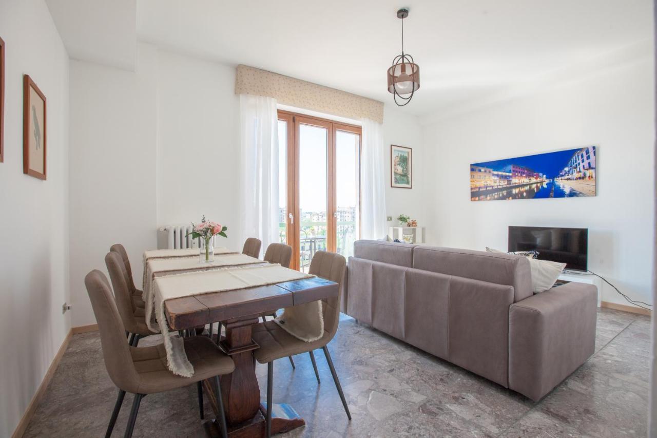 New Fashion District, 3 Bdrs - 30 Minutes From Linate With New Subway Appartement *