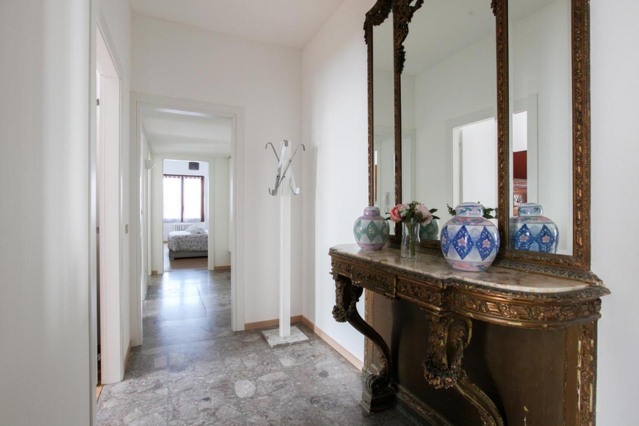 Appartement New Fashion District, 3 Bdrs - 30 Minutes From Linate With New Subway Milaan